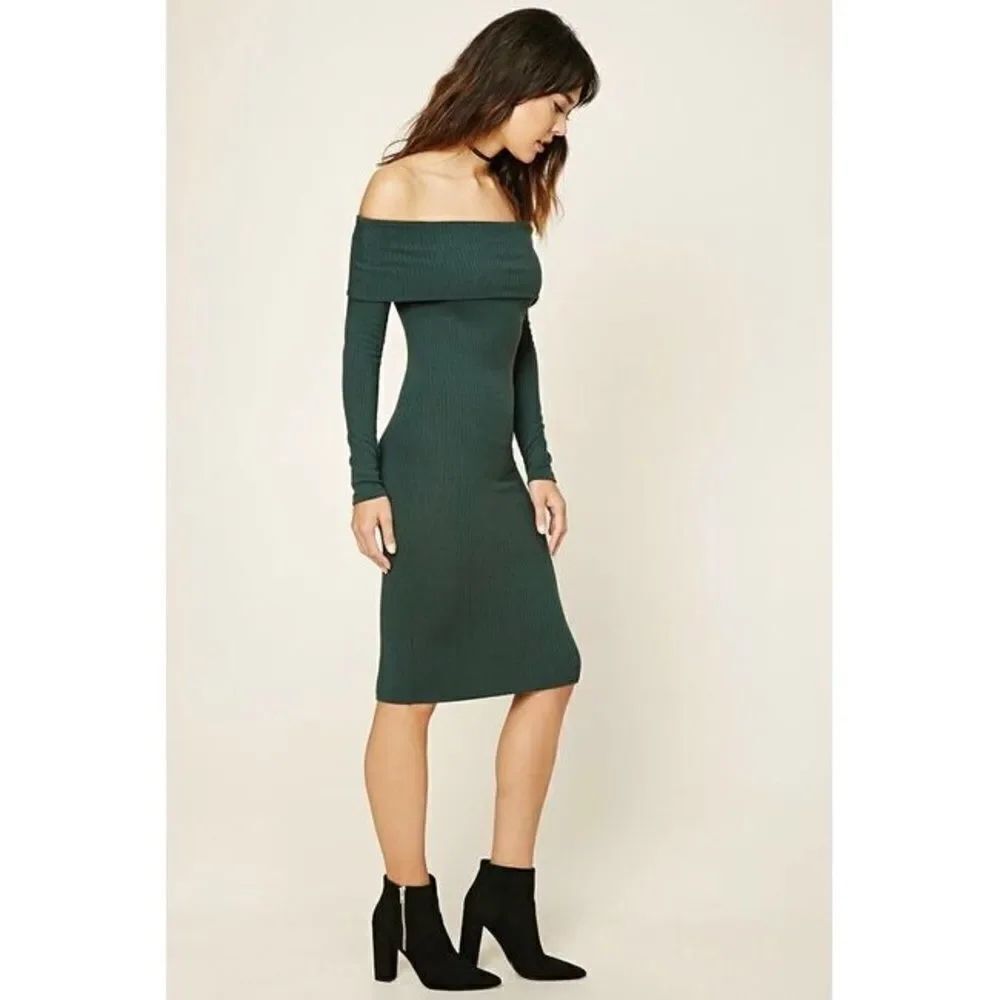 ✨F21 Green Contemporary Bodycon Dress✨
